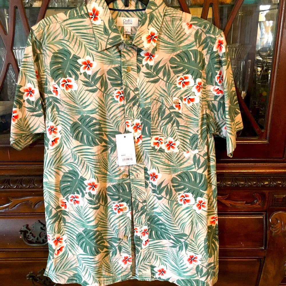 NWT Hawaiian themed shirt from Croft and Barrow